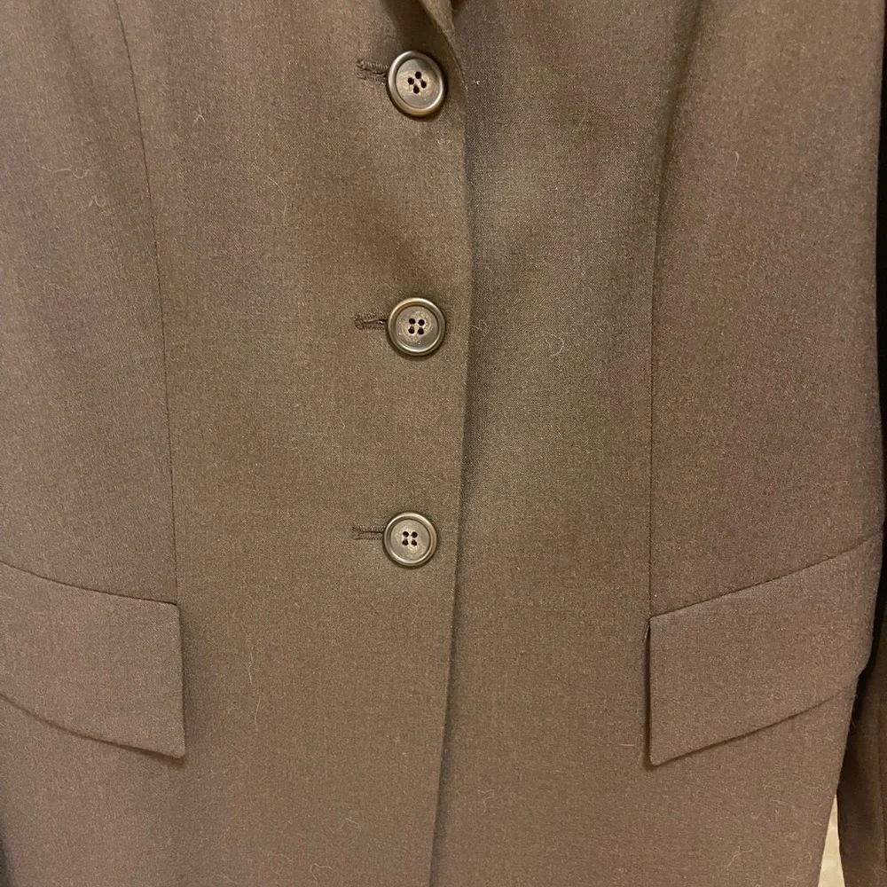 The Limited Brown Blazer with Notched Lapels and Tailored Fit - Picture 4 of 6